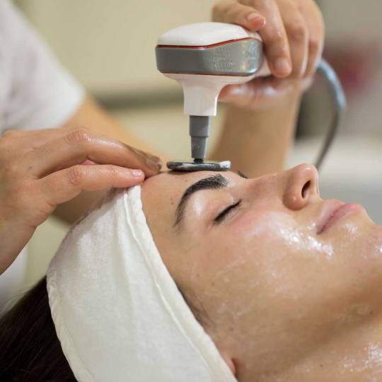 Loéll Clinic usluga