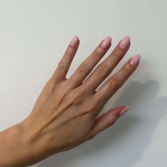 Antonela beauty studio #zagreb Manikura Manikura + gradivni trajni lak Nokti