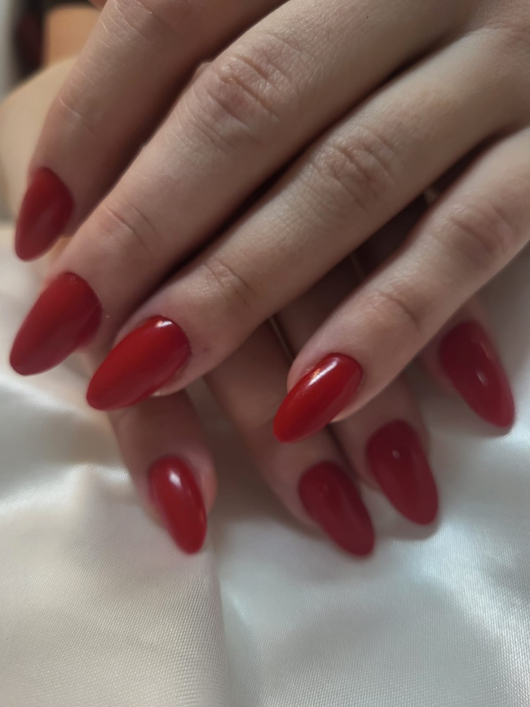 Luna Beauty studio #zagreb Ukrašavanje noktiju Ojačani trajni lak - ruke