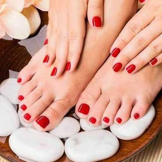 Nails & Beauty Studio usluga