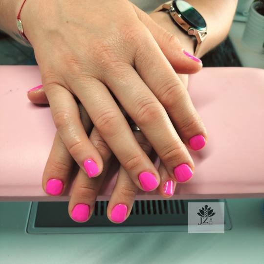 JZ Beauty & Barber #krapina Lakiranje noktiju Trajni lak - ruke