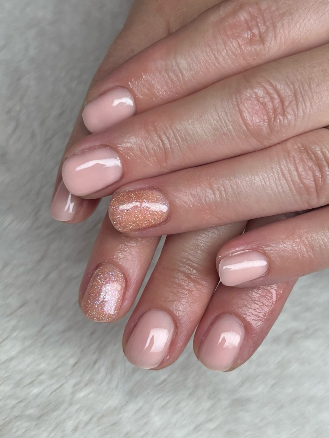 Mia’s Beautique #zagreb Manikura Gradivni trajni lak - ruke