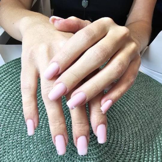 House of Beauty #zagreb Gel lak Gradivni trajni lak i BIAB