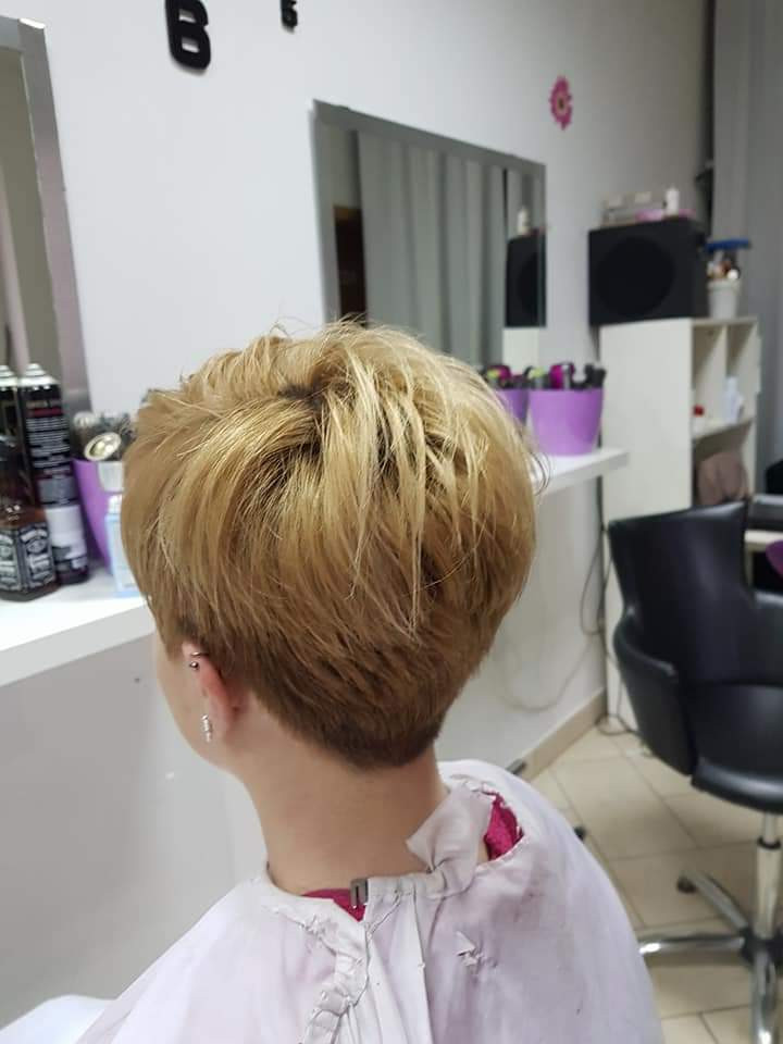 Studio HM #zagreb Žensko šišanje Žensko šišanje + fen frizura - kratka kosa