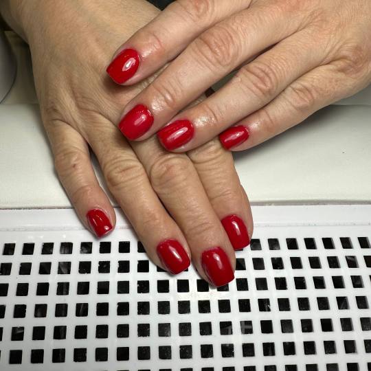 Glow Differently #zagreb Nadogradnja noktiju Ugradnja noktiju - S dužina