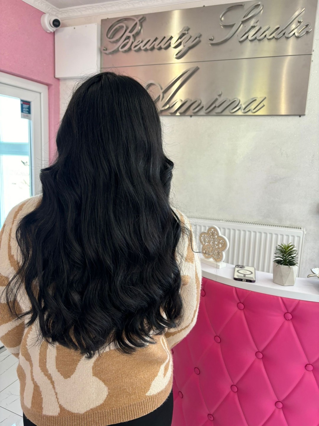 Feniranje na ravno - duga kosa - Beauty Studio Amina, Zagreb Feniranje i stiliziranje Frizerski saloni Feniranje i stiliziranje, Zagreb, Gornja Dubrava