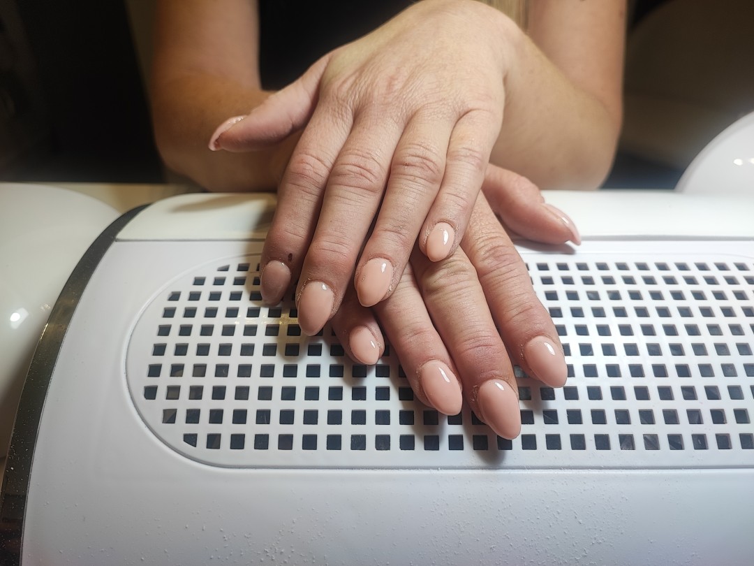 Ugradnja noktiju - S dužina - Glow Differently, Zagreb Nadogradnja noktiju Nokti Nadogradnja noktiju, Zagreb, Donji grad - Centar