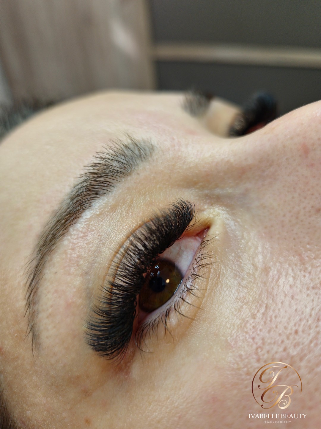 IvaBelle beauty #zagreb Nadogradnja trepavica Nadopuna volumenskih / hibridnih trepavica - do 3 tjedna