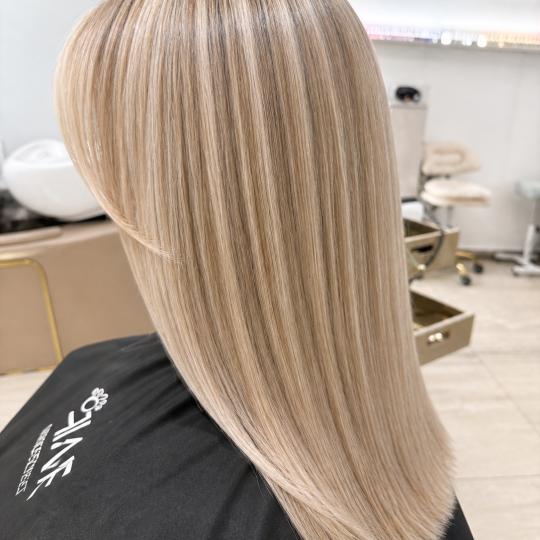 SABRINA STRIJA BEAUTY & SPA #zagreb Bojanje kose Pramenovi na foliju CIJELA GLAVA + preljev + fenira