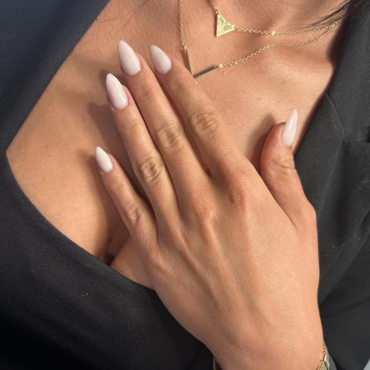 LoveGlam beauty studio #zagreb Izlivanje noktiju Nadopuna noktiju - M dužina