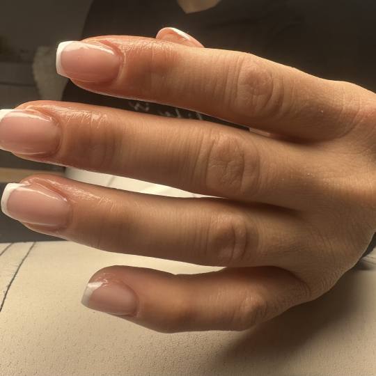 Beauty studio L #zagreb Nadogradnja noktiju Ugradnja noktiju dužina S/M