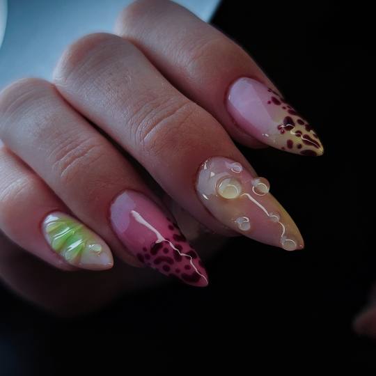 TINA NAIL ART STUDIO #velika-gorica Nadogradnja noktiju Ugradnja noktiju - L dužina Ugradnja L sa d