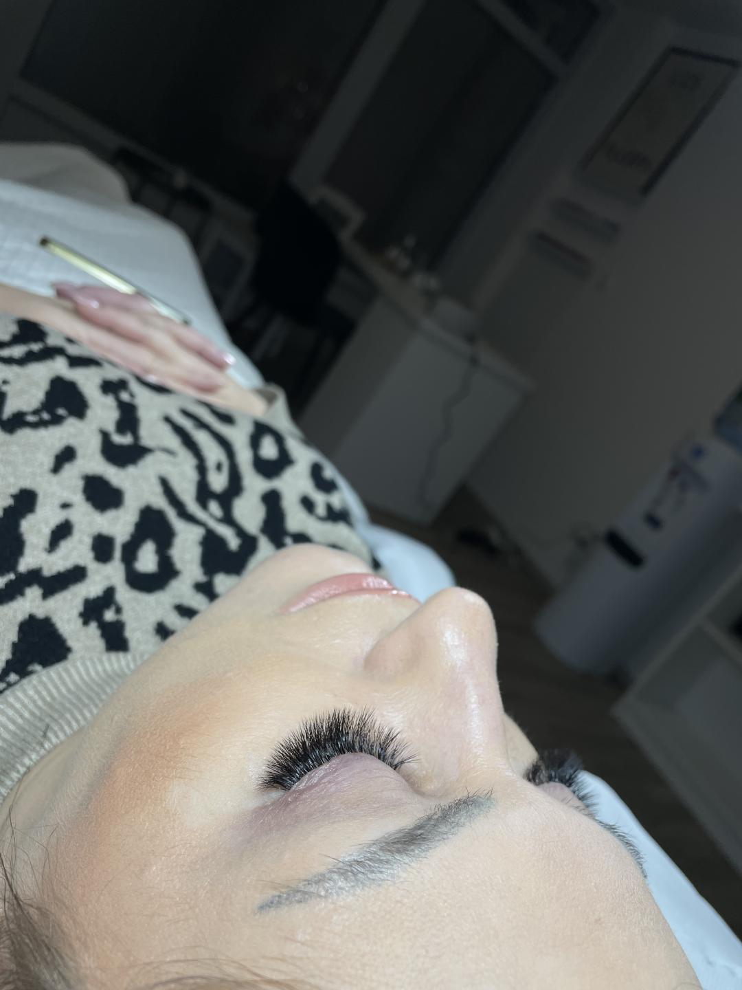 Nadopuna trepavica - volumen - Petite beauté, Zagreb Nadogradnja trepavica Lice Nadogradnja trepavica, Zagreb, Novi Zagreb – istok