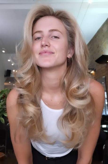 Kudos Hair #zagreb Feniranje i stiliziranje Feniranje volumensko - ekstra duga kosa