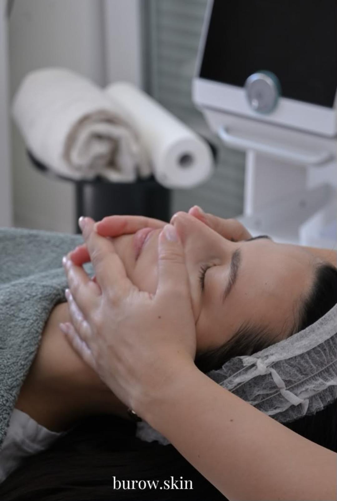 Clinic Burow #split Tretman lica Terapeutska masaža lica