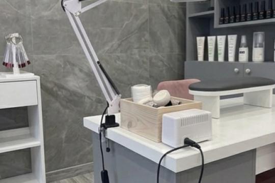 Kozmetički salon Zefir art nails Zagreb