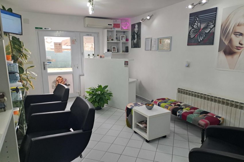 Frizerski salon Frizerski studio Blondy Križ